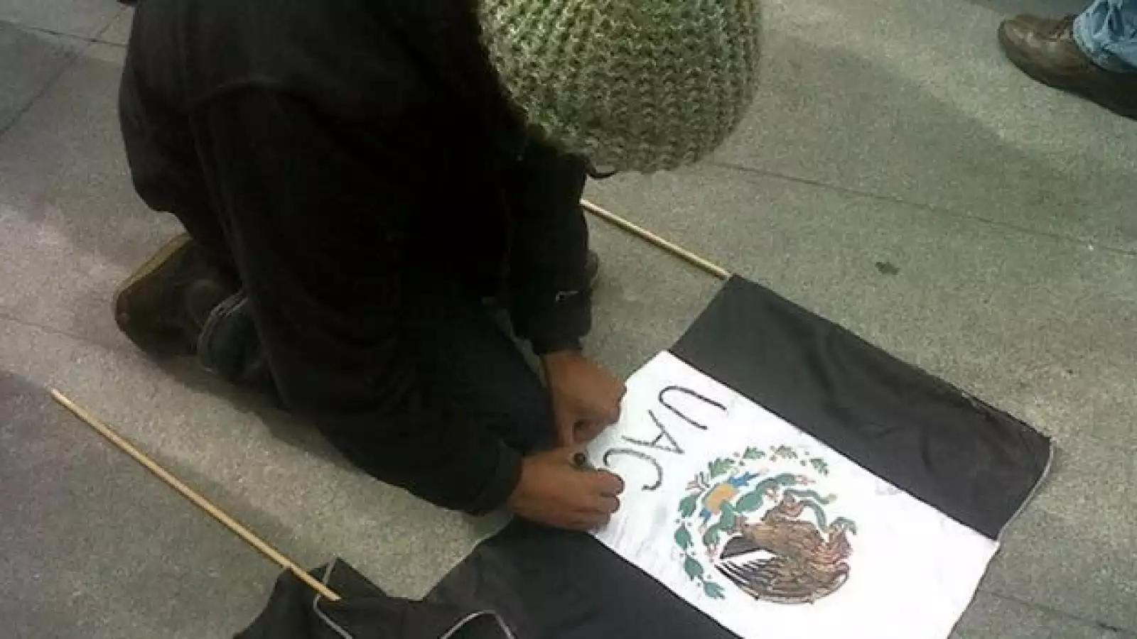 Estudiantes y organizaciones protestan en el grito de EPN