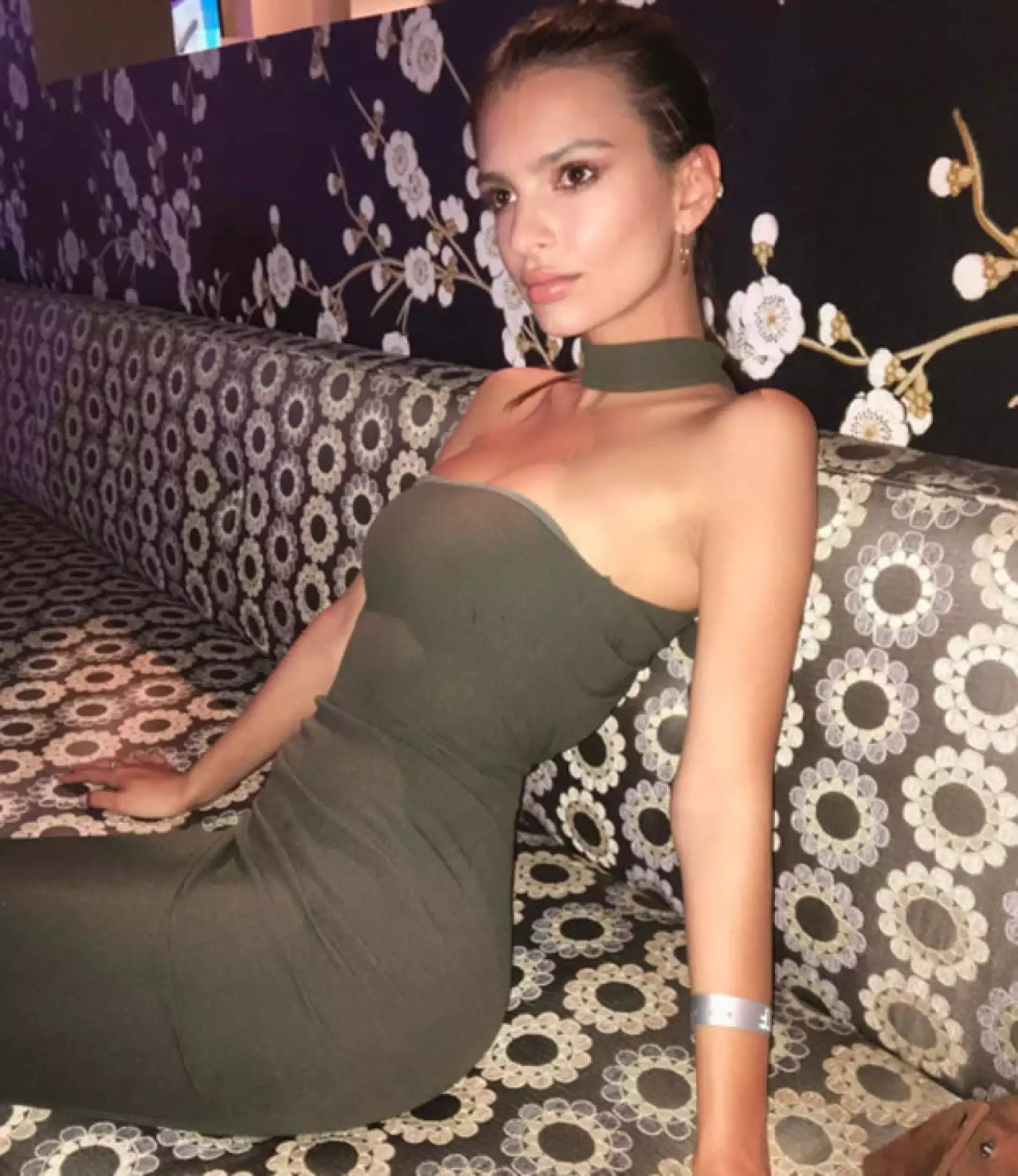 Emily Ratajkowski, una de las hotties de la noche después de los Oscar.