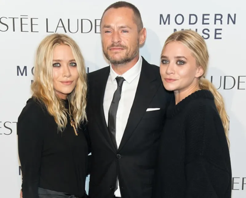 La top model festejó, junto a Linda Evangelista, Coco Rocha, Hilary Rhoda, Drew Barrymore y Hailee Steinfeld, el lanzamiento de la nueva fragancia de Estée Lauder en la Gran Manzana.