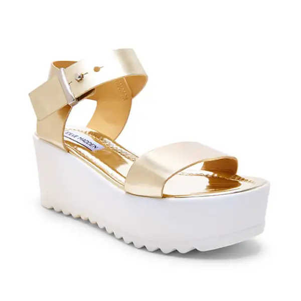Steve Madden: Surfside en dorado. Precio en punto de venta. Centro Comercial Santa Fe.