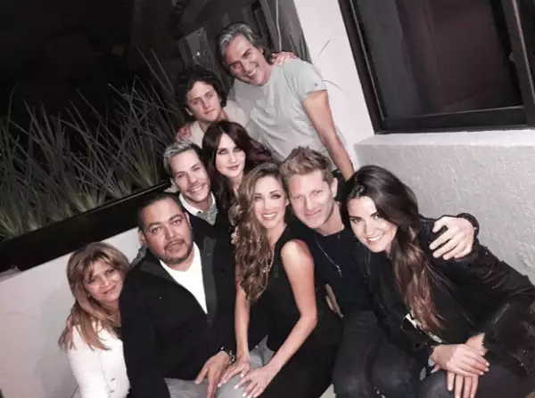 La foto del recuerdo con todos, donde también se puede ver al productor Pedro Damián.