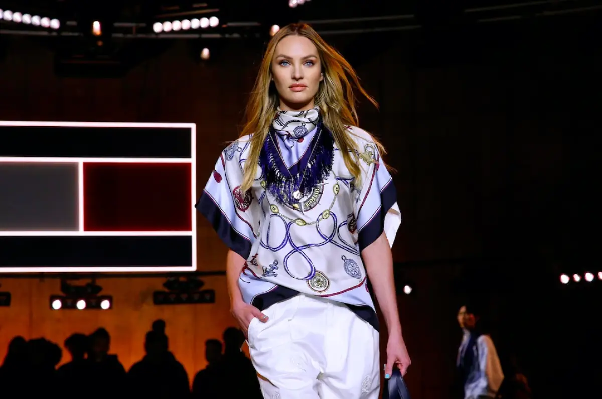 TOMMY-HILFIGER-VENTA-EN-VIVO