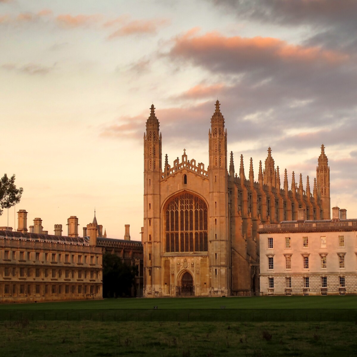 La Universidad de Cambridge becará a