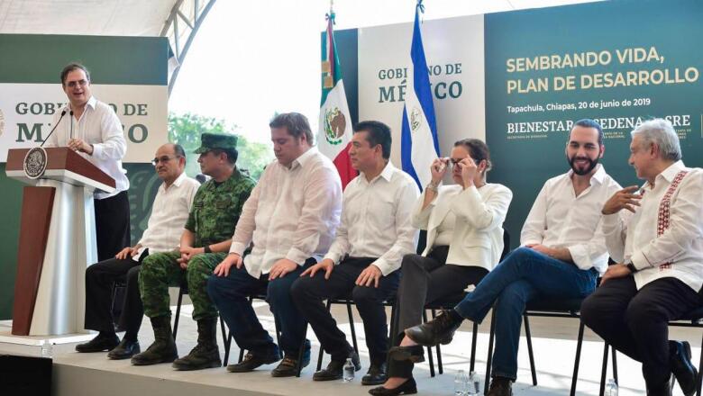 AMLO-Bukele