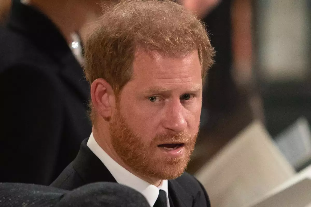 Príncipe Harry fue víctima de bullying y le rompieron dos veces la nariz