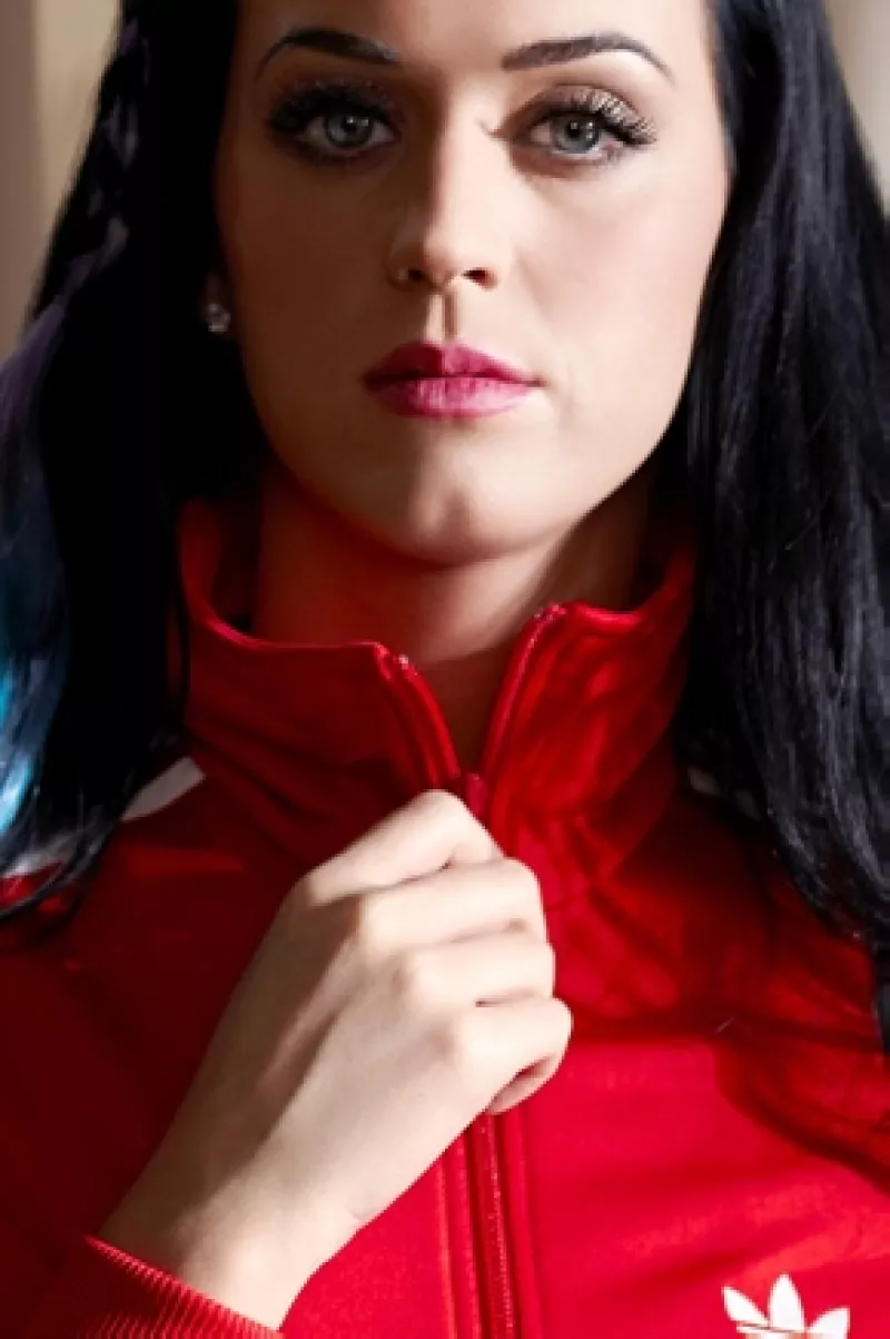 La guapa cantante alcanzó nuevo nominaciones en la premiación a lo mejor de los videos musicales que se transmitirán en vivo desde Los Ángeles.