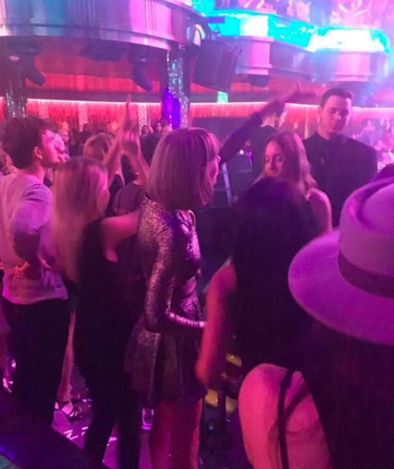No paraba de bailar.