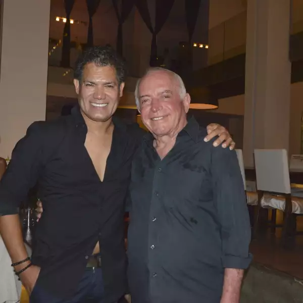 Geoffrey Fernández, Rolly Pavia y Arturo Navarro celebran sus 50 en ...