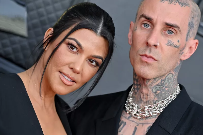Kourtney Kardashian y Travis Barker ofrecen una mirada íntima de su boda