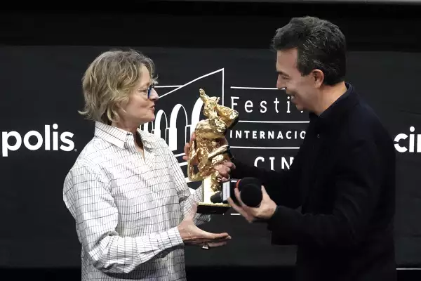 Alejandro Ramírez y Jodie Foster