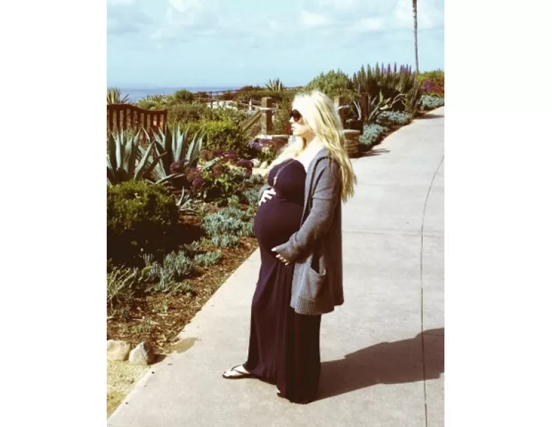 La actriz escribió en su cuenta de Twitter cómo le gustaría recibir a su hija, quien podría nacer en cualquier momento.