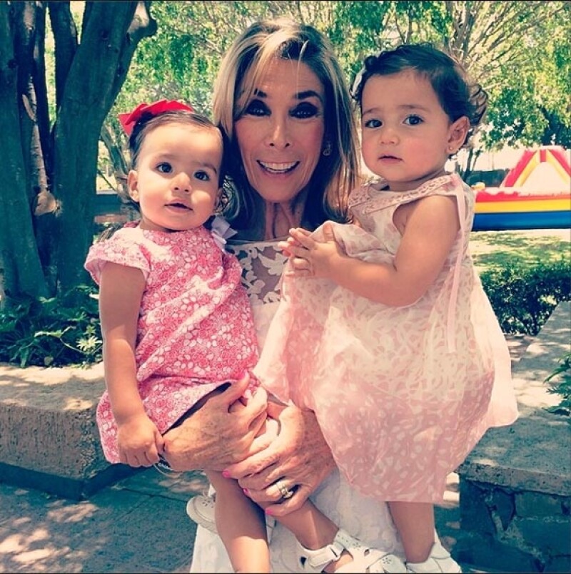 Una de las más emocionadas fue la orgullosa abuela.