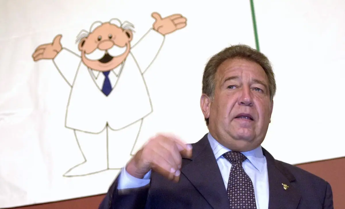 (Víctor González Torres)