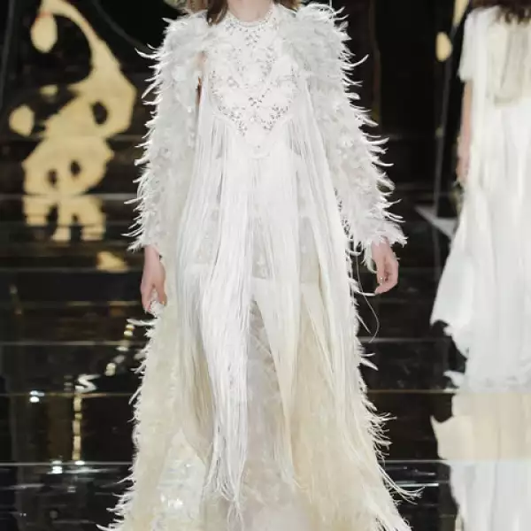 Esta tendencia le da el espíritu boho folclórico a la colección.