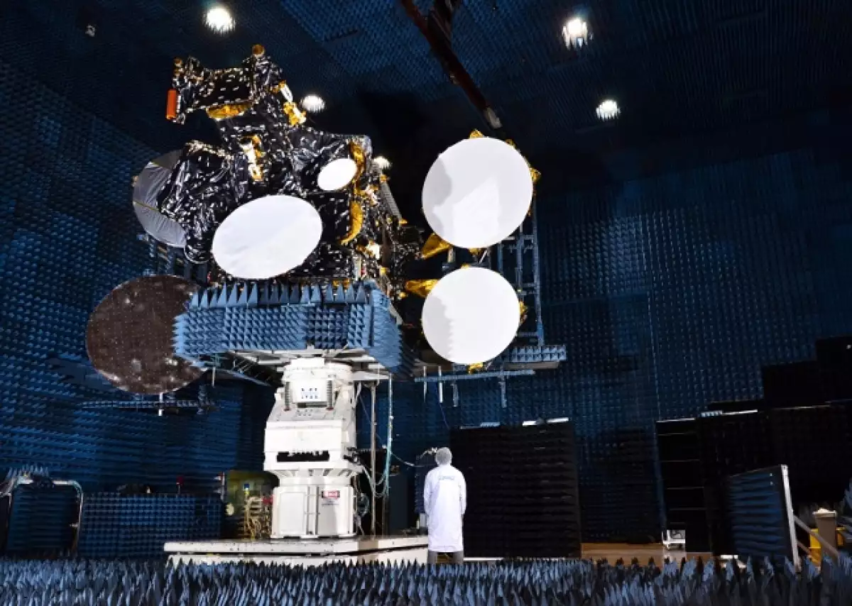 Hispasat, sat�lite