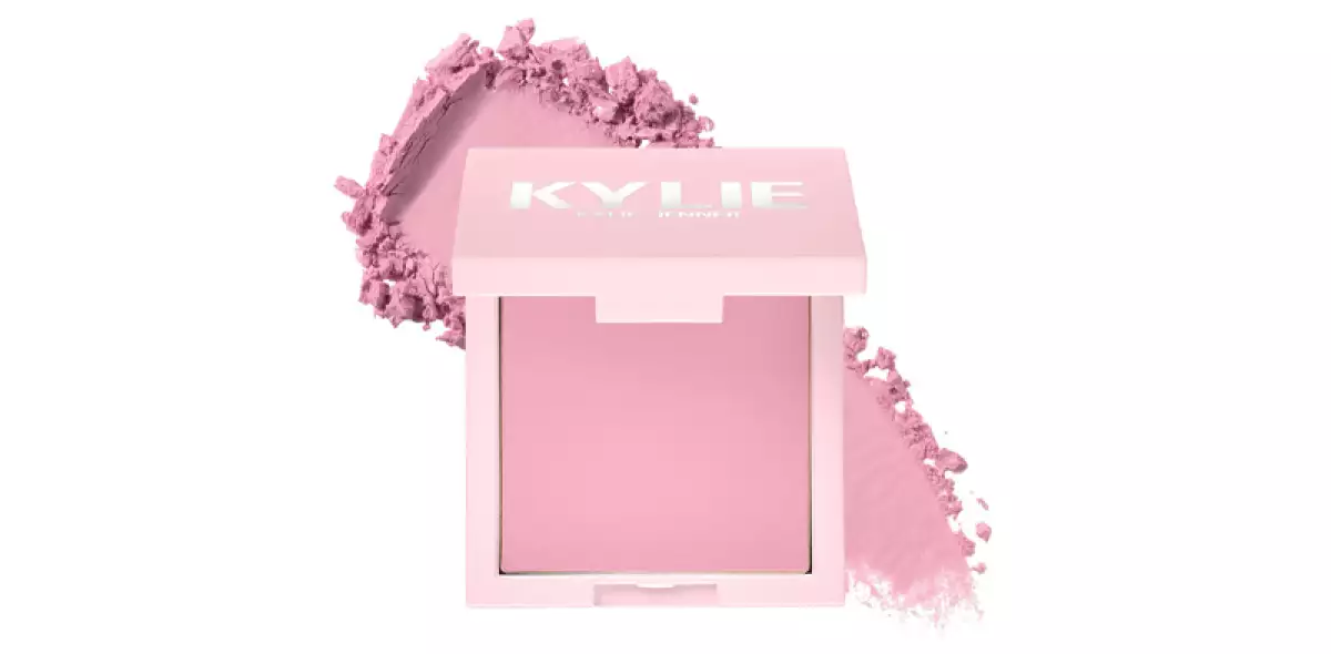 KYLIE-blush-gusto-maquillaje-rubor-makeup-look-preferencias.jpg