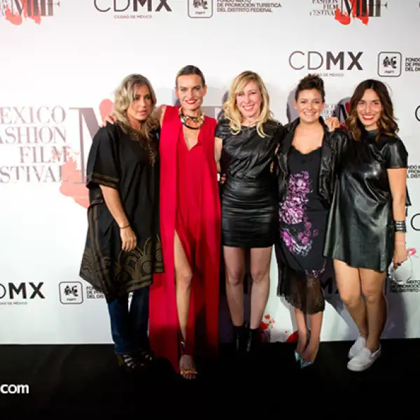 Alejandra Henar, Luisa Sáenz, Vivian Barón, Nelly Navarrete y Alexis Madero