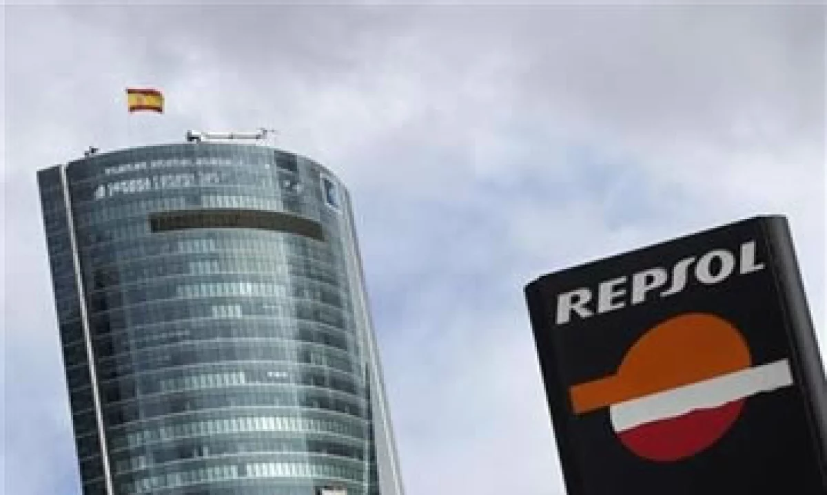 Fitch expresó dudas sobre el plan estratégico de la empresa. (Foto: Reuters)