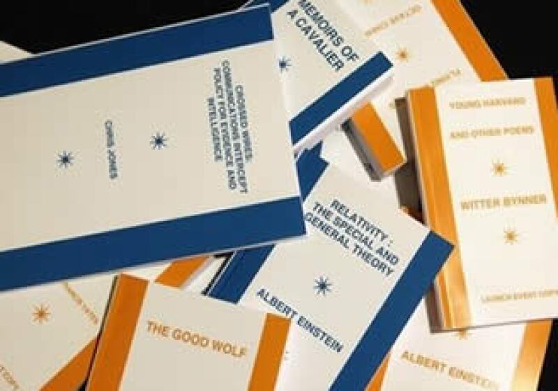 Los libros que Google se pasó los cinco últimos años escaneando vuelven a su origen en papel. (Foto: AP)