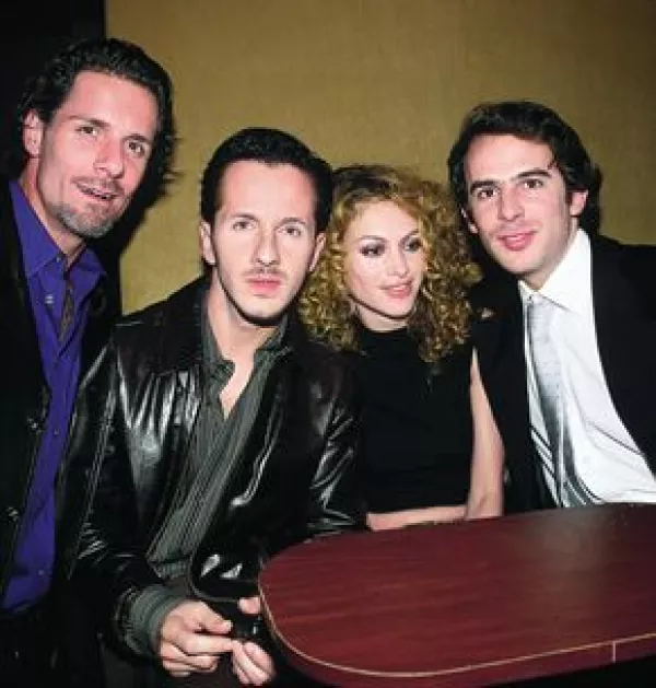 Aquí con Carlos Bisdikian, Paulina Rubio y Eugenio López, en 2002.