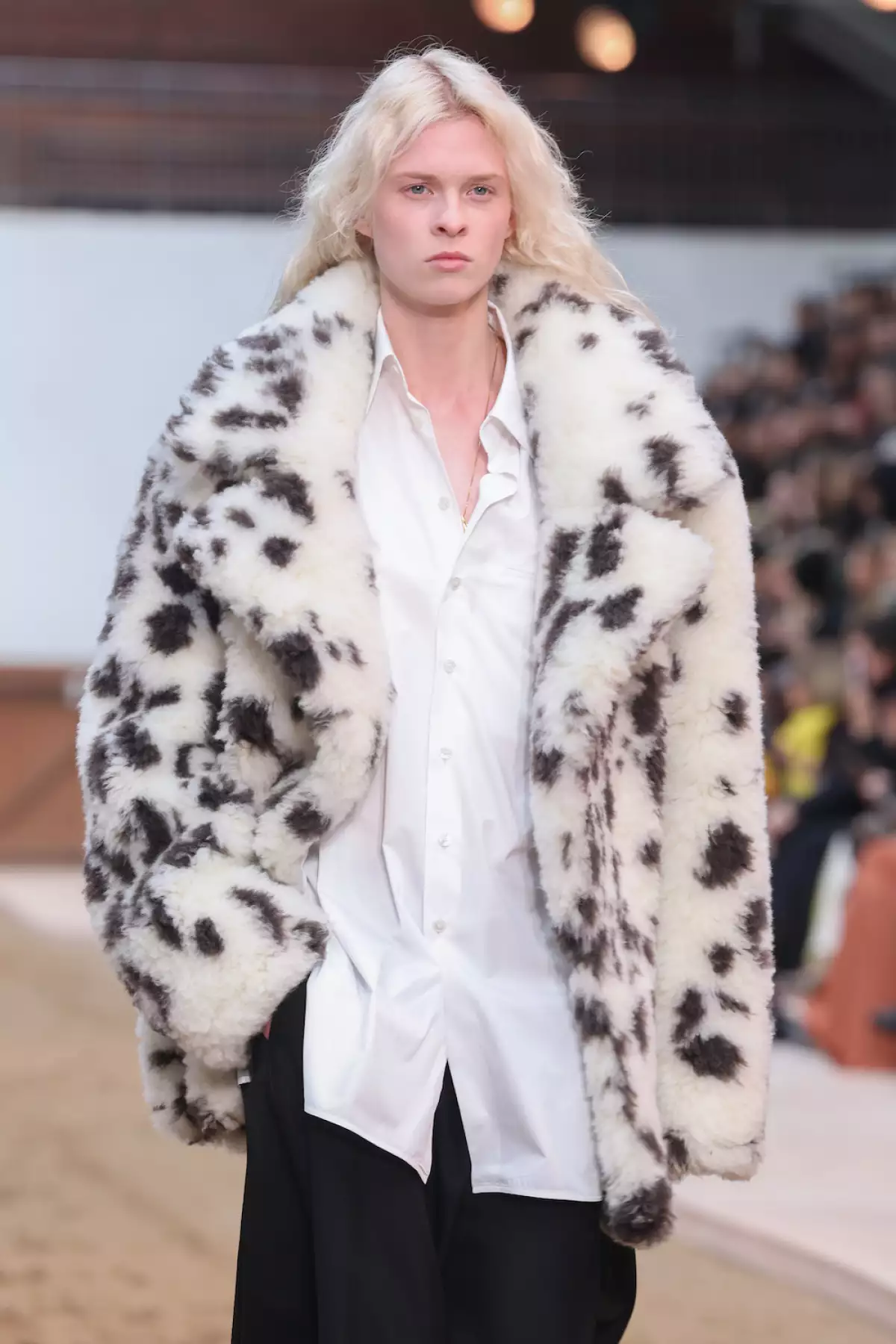 Stella McCartney : Runway - Paris Fashion Week - Womenswear Fall Winter 2023-2024