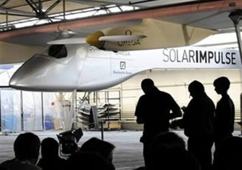 El Solar Impulse utilizará baterías de litio para poder sobrevolar durante las noches. (Foto: AP)