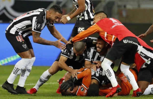 FBL-LIBERTADORES-MINEIRO-BOCA