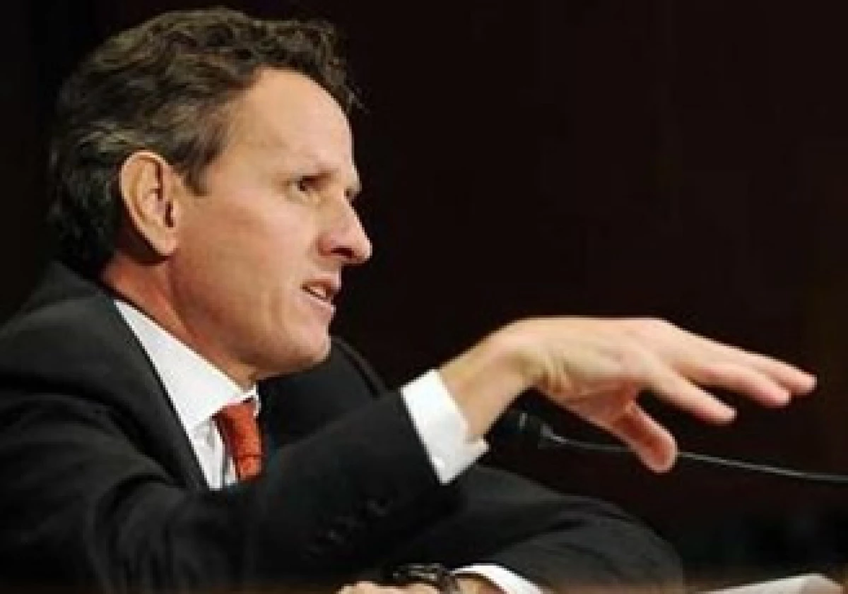 Timothy Geithner expuso que el rescate bancario costará una fracción de los 350,000 millones de dólares estimados inicialmente. (Foto: Reuters)