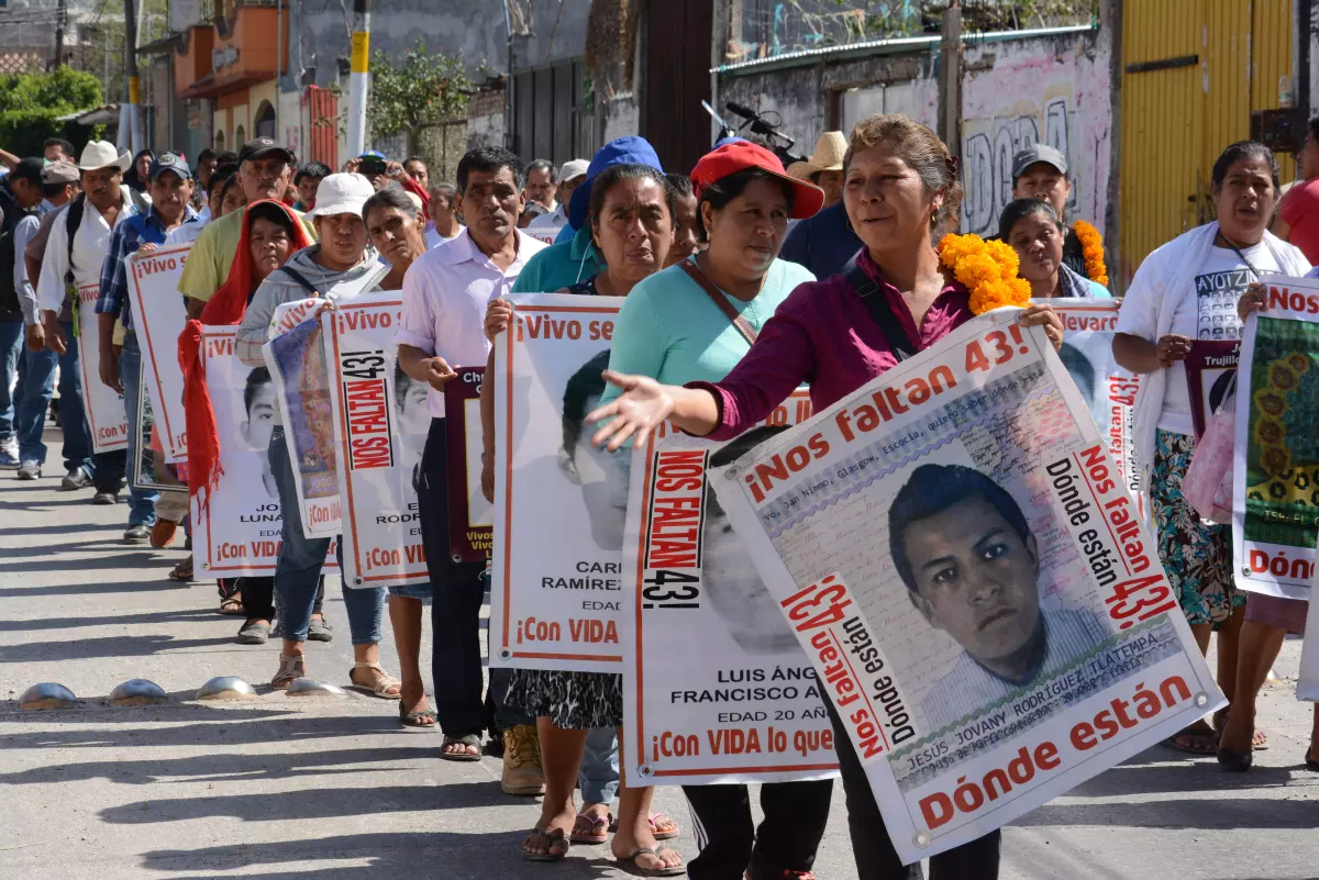 El GIEI ha señalado que las autoridades mexicanas realizaron diligencias fuera del expediente en el caso de la desaparición de los estudiantes normalistas.