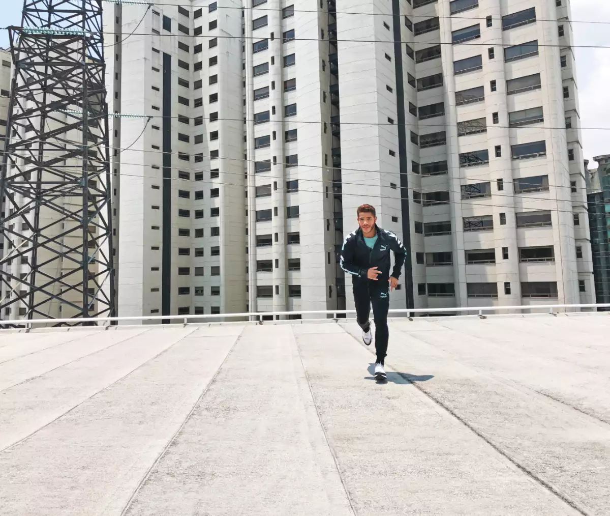 Jonathan dos Santos primer Mundial