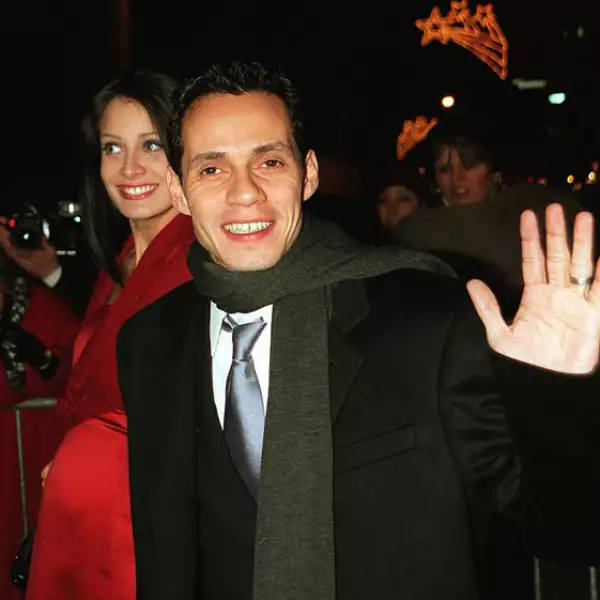 Marc Anthony con su entonces esposa Dayanara Torres.
