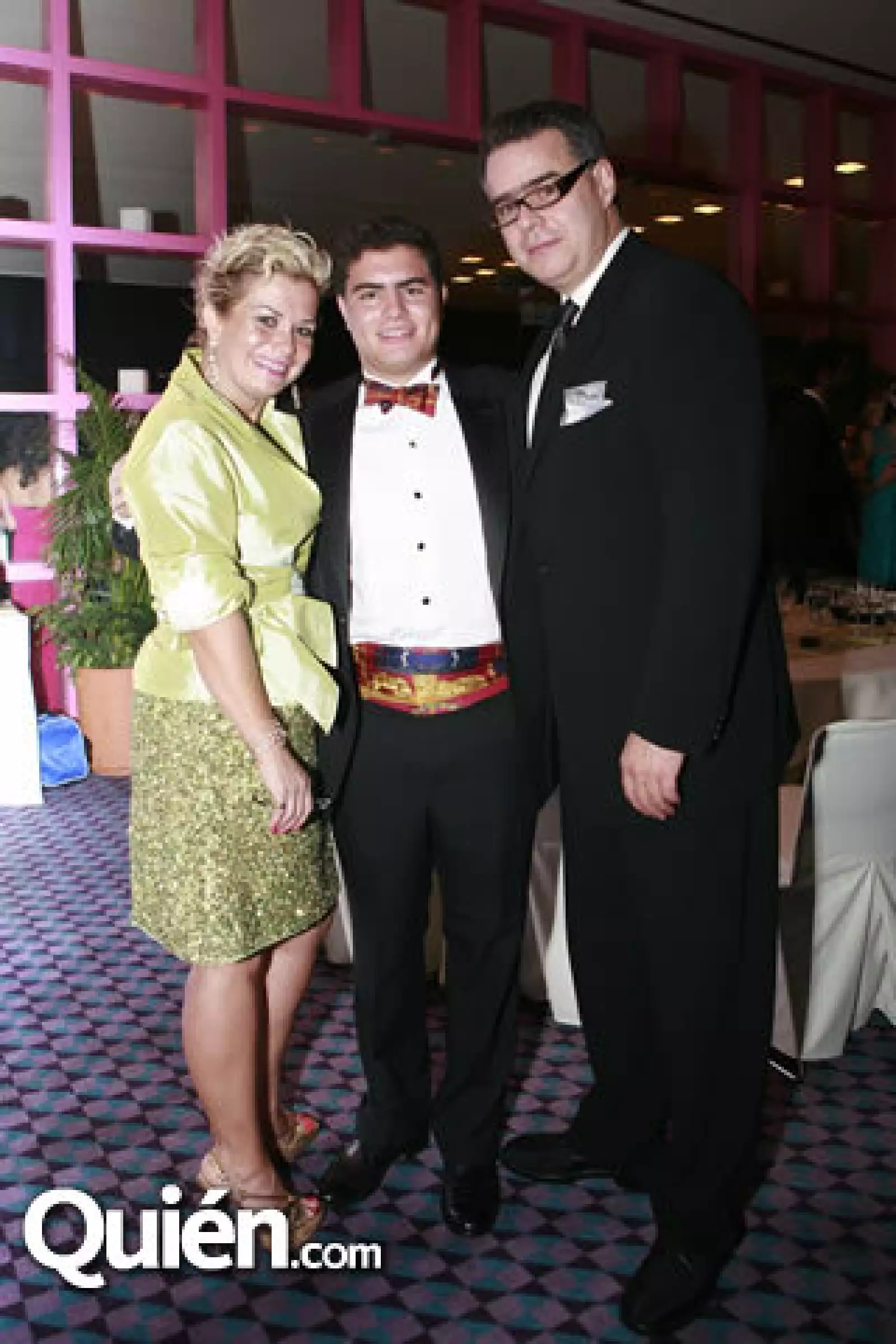 Mónica,Patricio y Alfredo Phillips