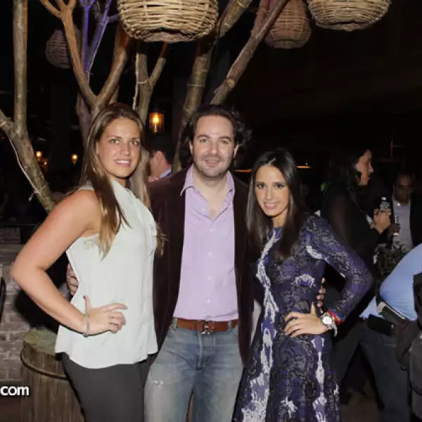 Iztiar Puente,Juan Pablo Cuevas,Annie Bajos