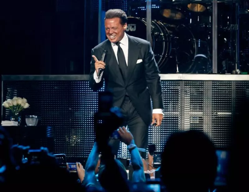 El cantante mexicano se presentará en dicho recinto en enero y febrero próximos, confirmando 10 fechas de "The hits tour 2013".