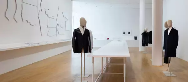 Street Style, Spring Summer 2018, Paris Fashion Week, France - 29 Sep 2017