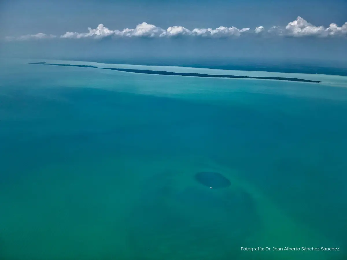 El agujero azul de la península de Yucatán