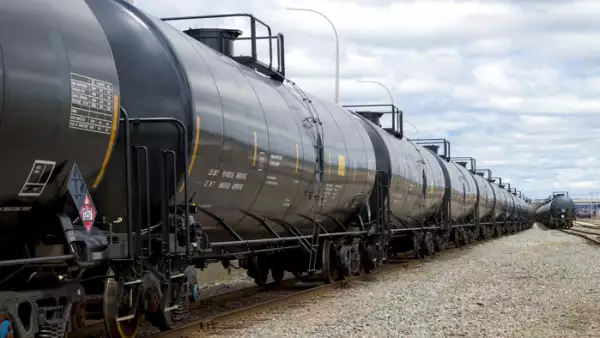 Tren de carga con combustibles