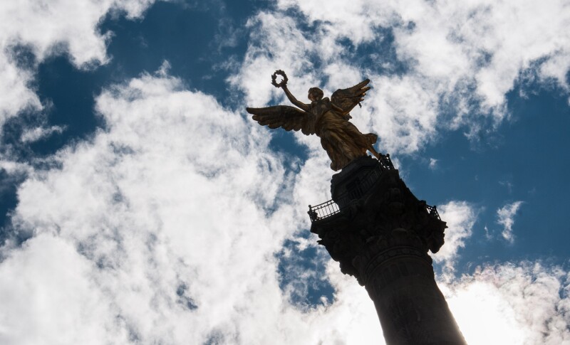 La organización realizó una evaluación en la que la inversión en obra pública no es rentable en el país.