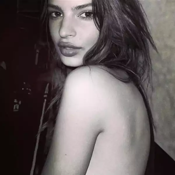 Emily Ratajkowski - (emrata)