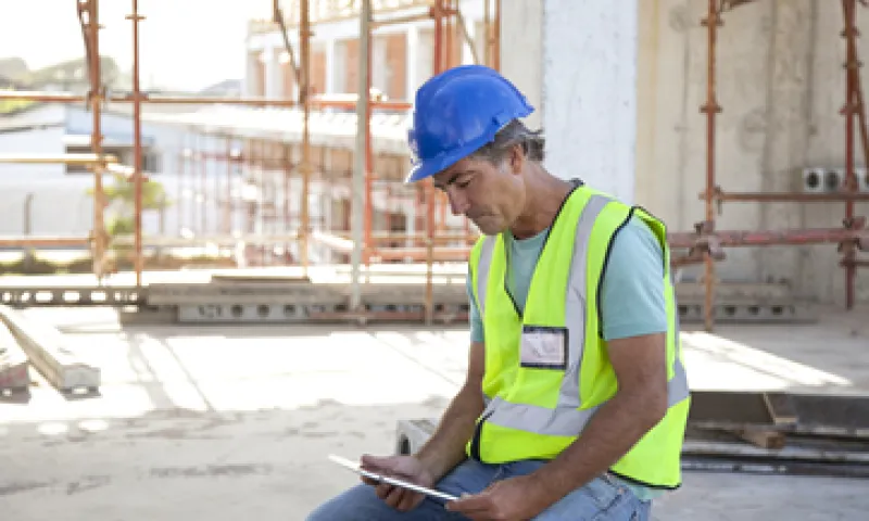 La construcción retrocedió 2.4% en febrero a tasa anual. (Foto: Getty Images)