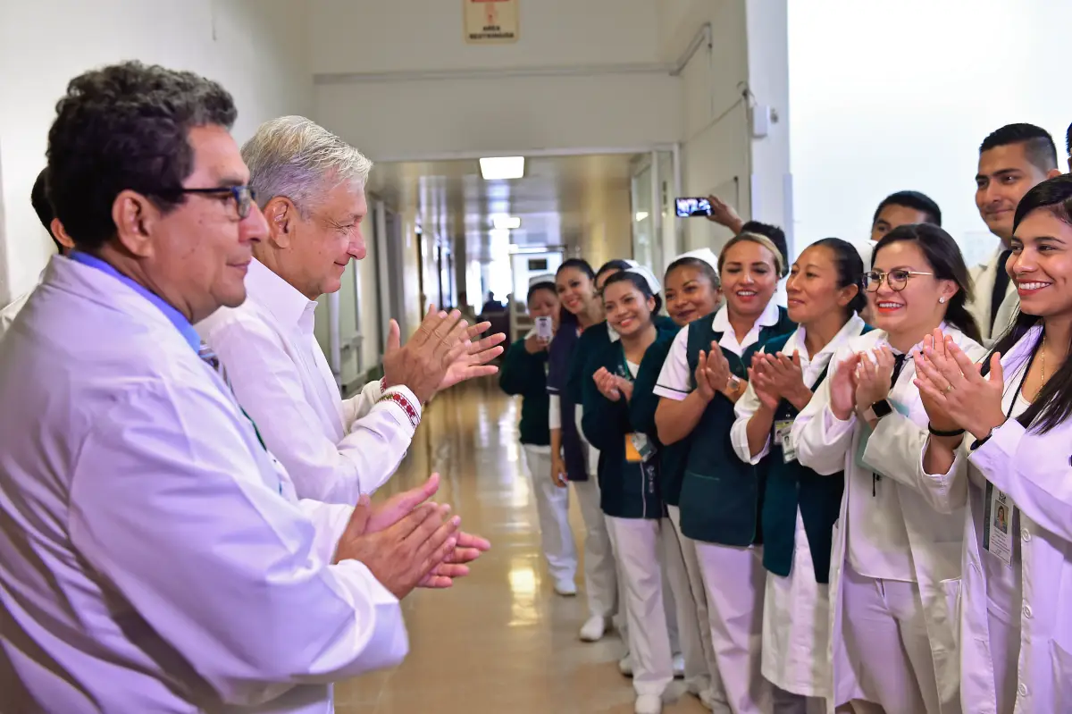 Salud. El presidente afirmó este sábado que hay 200 centros hospitalarios sin concluir desde pasadas administraciones. 