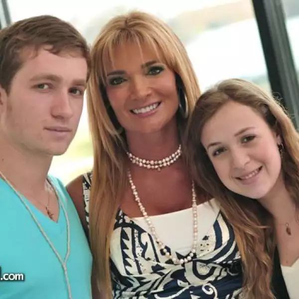 Tomás Poblete,Verónica Lepeley Cambiaso y Fernanda Portes