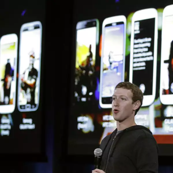 Las ‘Chat heads’ en Facebook Home permiten que los mensajes se mantengan como un círculo en la esquina superior derecha.