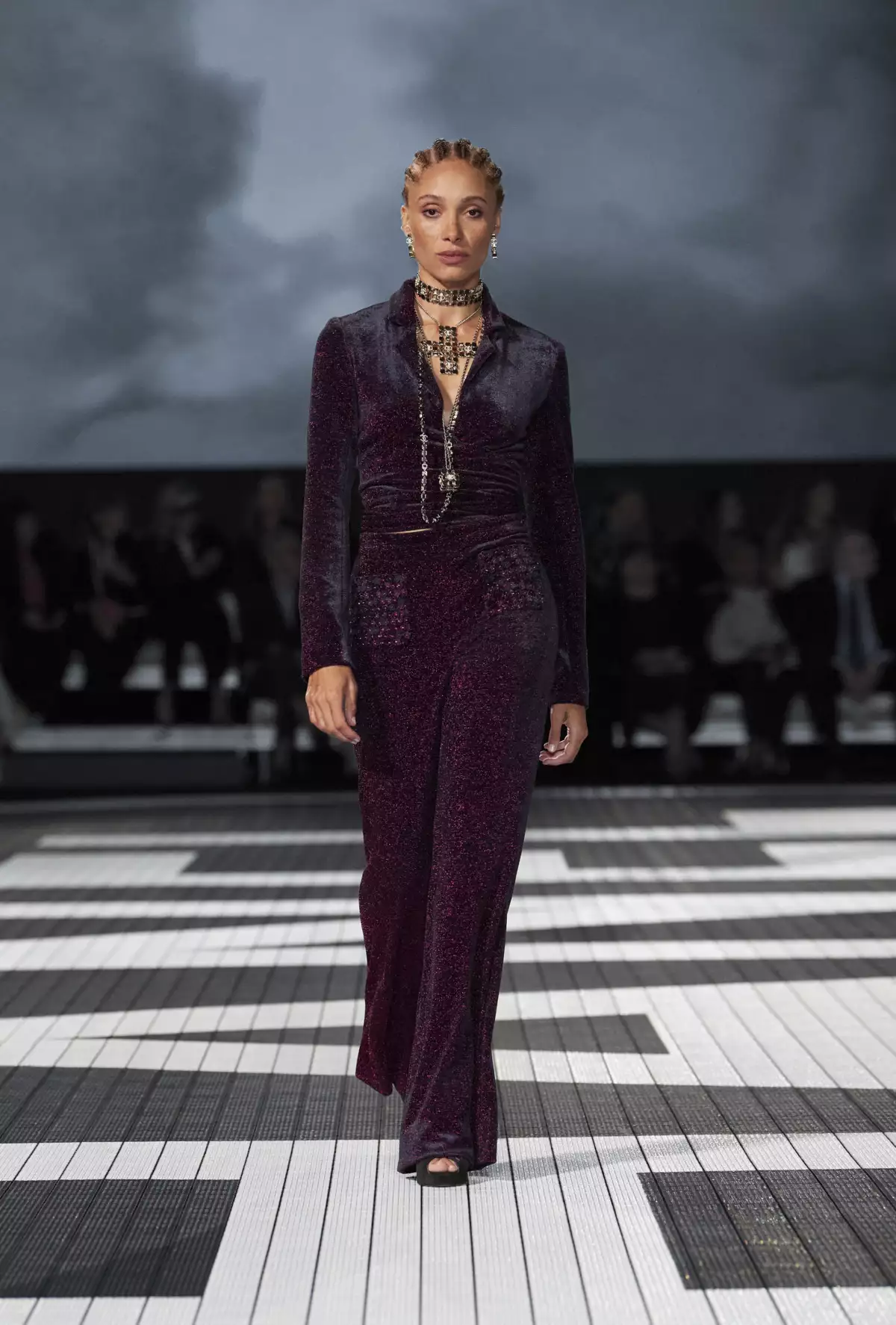 chanel-look-selena-quintanilla.jpg