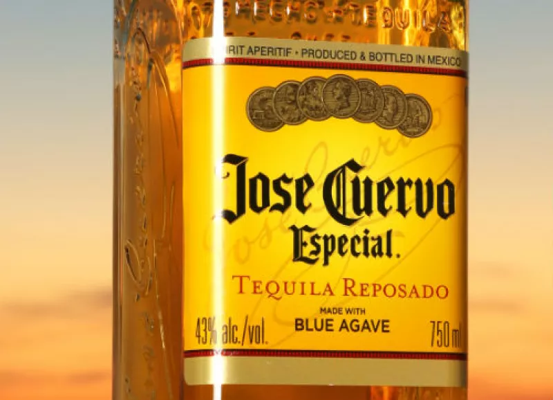 Jos� Cuervo botella