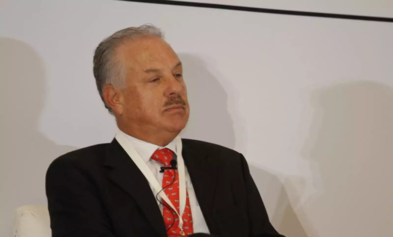 "No es el pez grande el que se come al chico; es el pez rápido el que se come al lento", dijo el director general de Soisa.