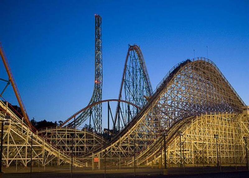 Colossus, monta�a rusa de Six Flags en Los �ngeles
