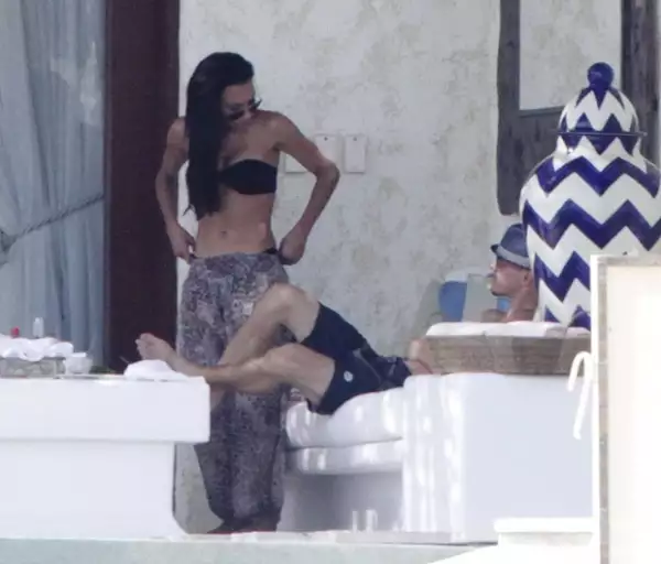 La pareja fue captada en su hotel de Los Cabos este martes.