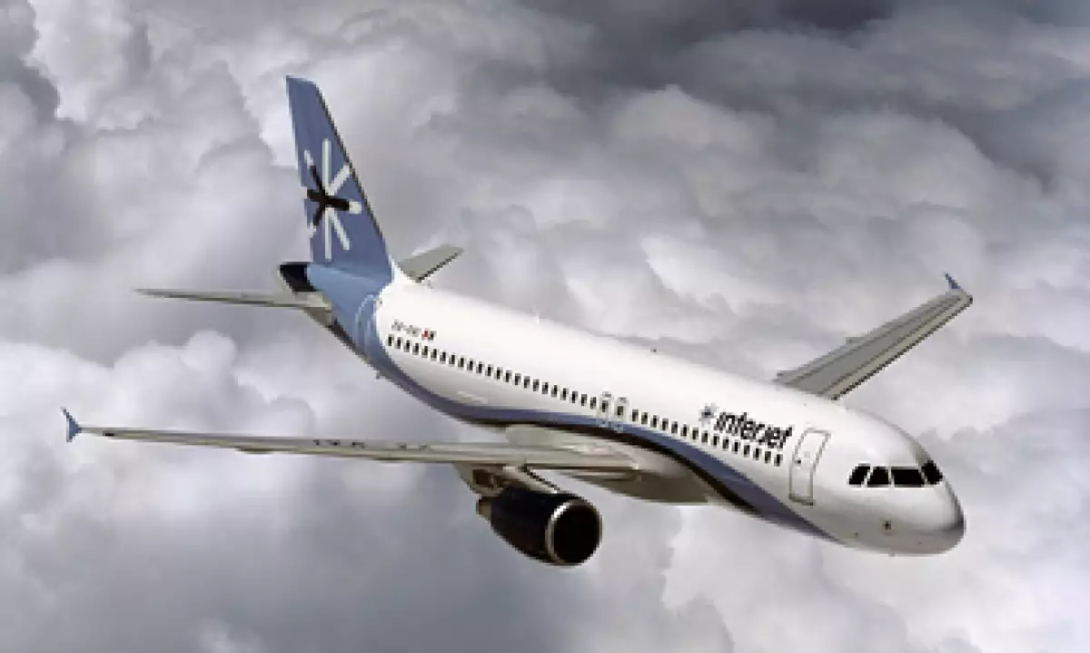 Interjet se consolidó en julio como la segunda línea aérea que más pasaje moviliza en México, con un 26.2% de participación. (Foto: AP)