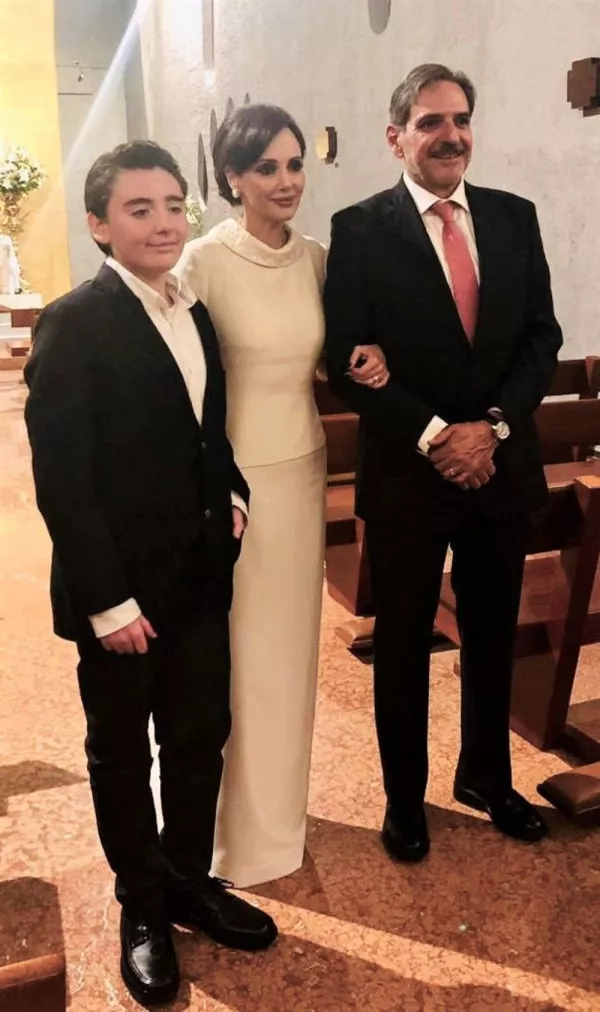 Boda Lilly Téllez y Jesús Tueme 1.jpg